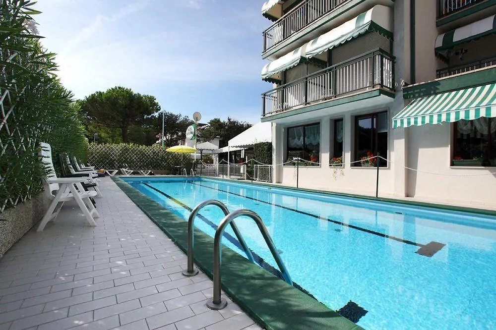 Hotel Hungaria Lido di Jesolo 3*,